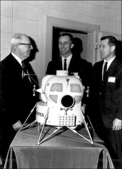 Grumman displays 1/8 scale LM