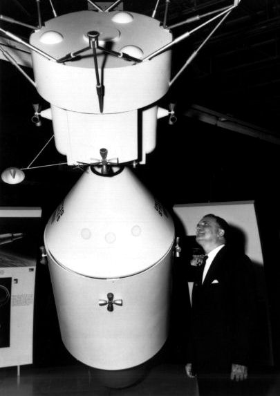 Webb inspects docked S/C