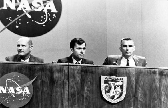 Apollo 10 crew meet the press